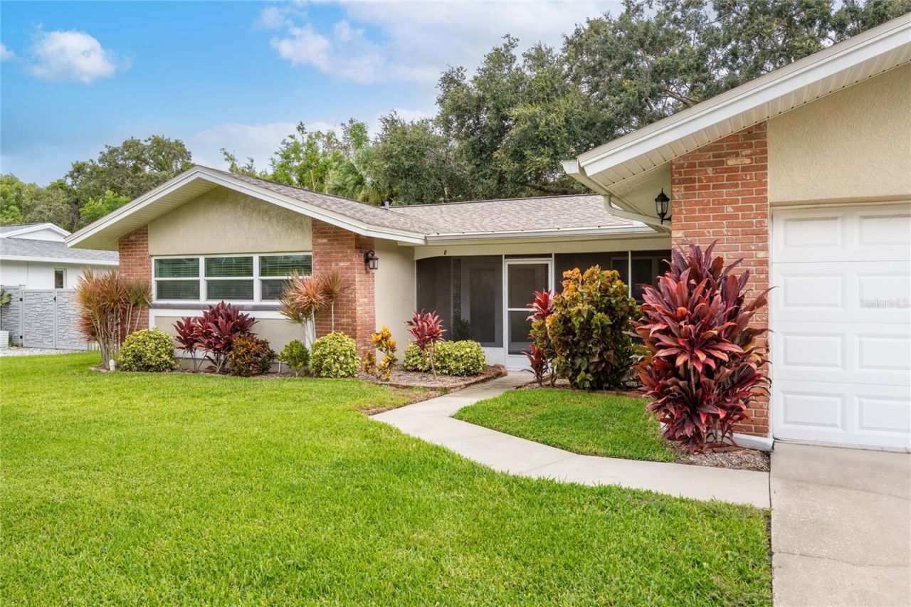 1310 Fairway Drive, Dunedin, FL 34698 Main Photo