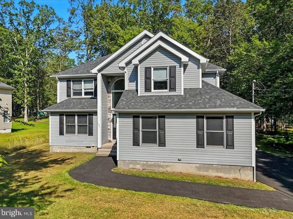 190 SANDLEWOOD DRIVE, EAST STROUDSBURG, PA 18301