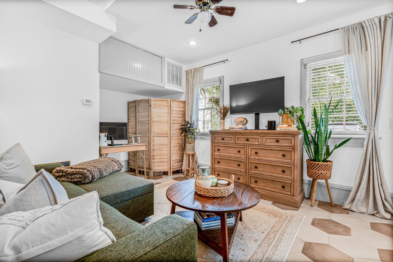 35 Society Street Photo 14