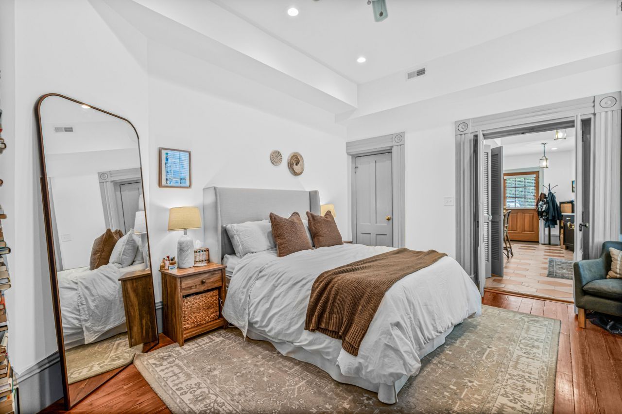 35 Society Street Photo 16