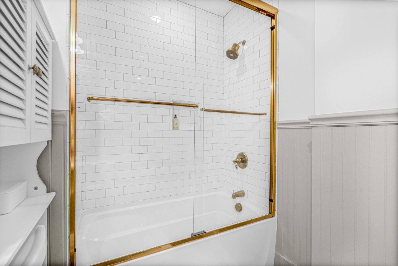 35 Society Street Photo 20