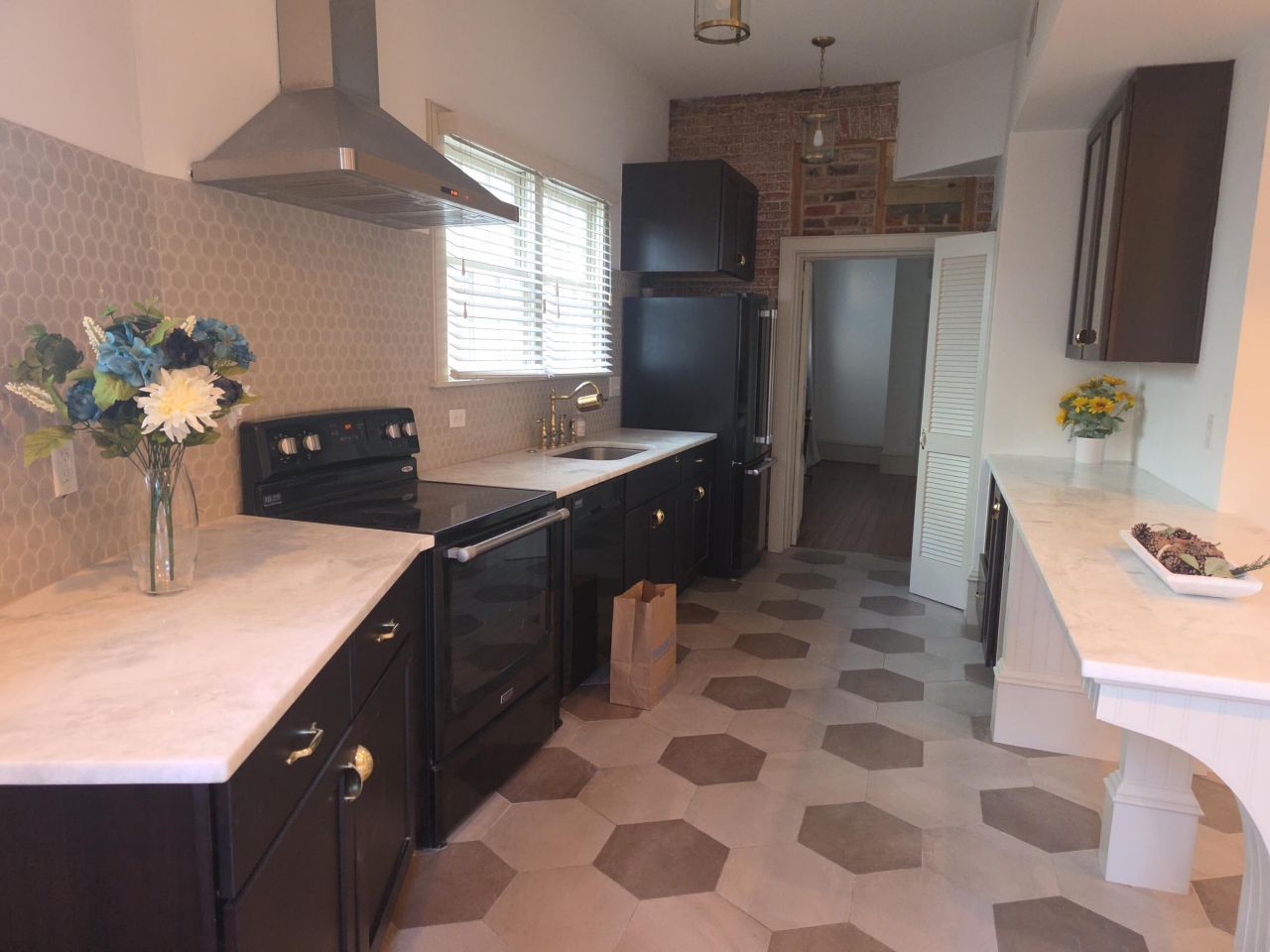 35 Society Street Photo 26