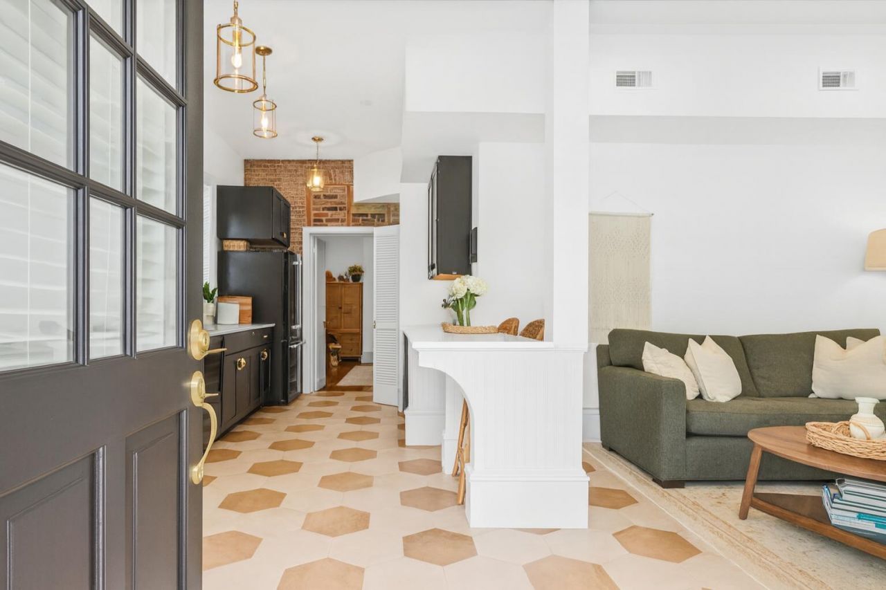 35 Society Street Photo 4