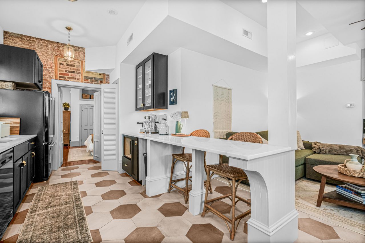 35 Society Street Photo 5