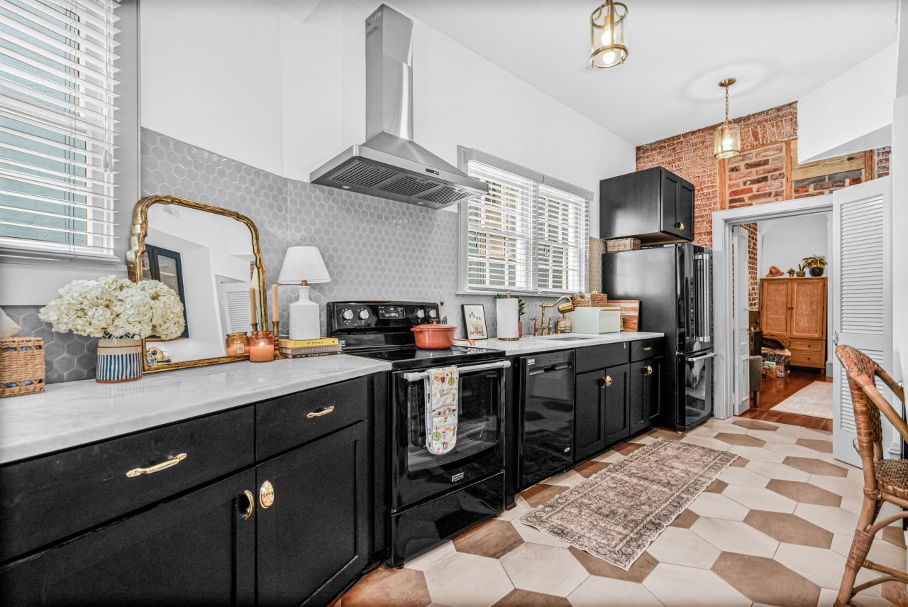 35 Society Street Photo 8