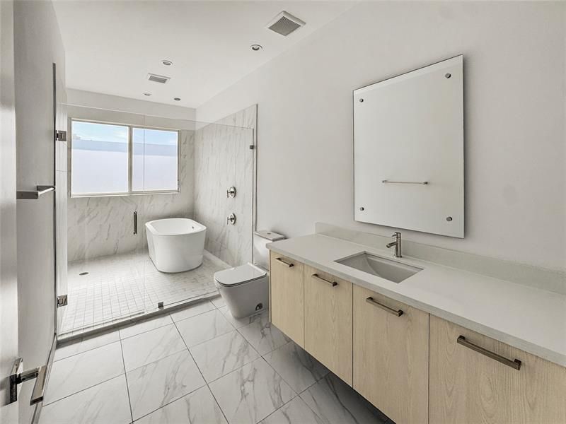 1044 18th Avenue, Unit 203, Fort Lauderdale, FL 33309 Photo