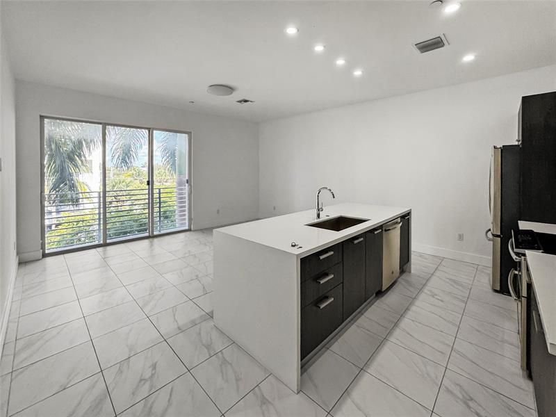 1044 18th Avenue, Unit 203, Fort Lauderdale, FL 33309 Photo