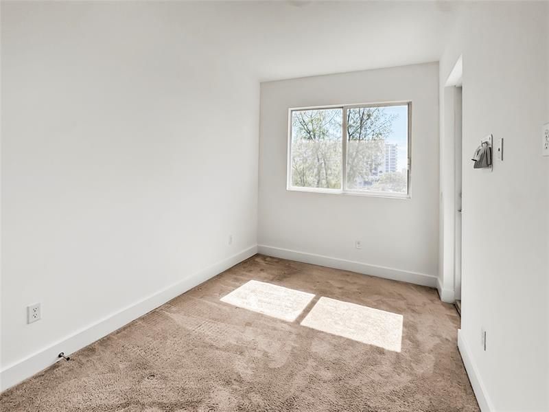 1044 18th Avenue, Unit 203, Fort Lauderdale, FL 33309 Photo