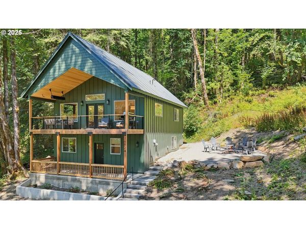 26824 E HENRY CREEK RD, Rhododendron, OR 97049