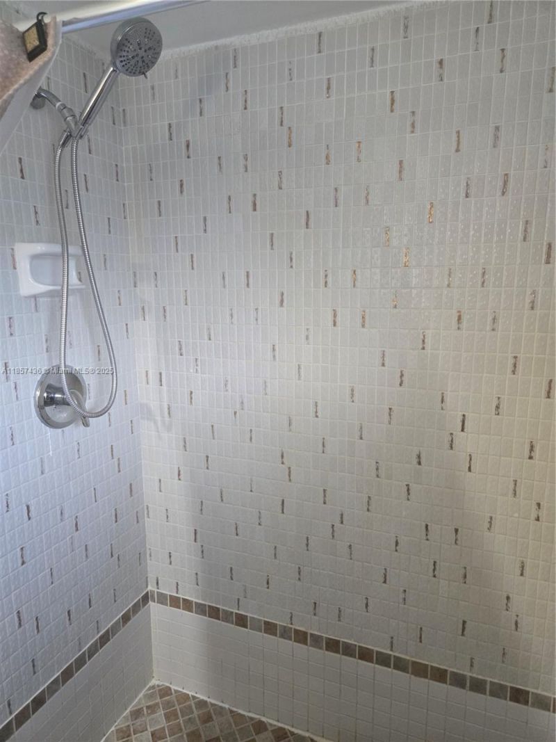 1001 Hillcrest Ct, Unit 302, Hollywood, FL 33021 Photo