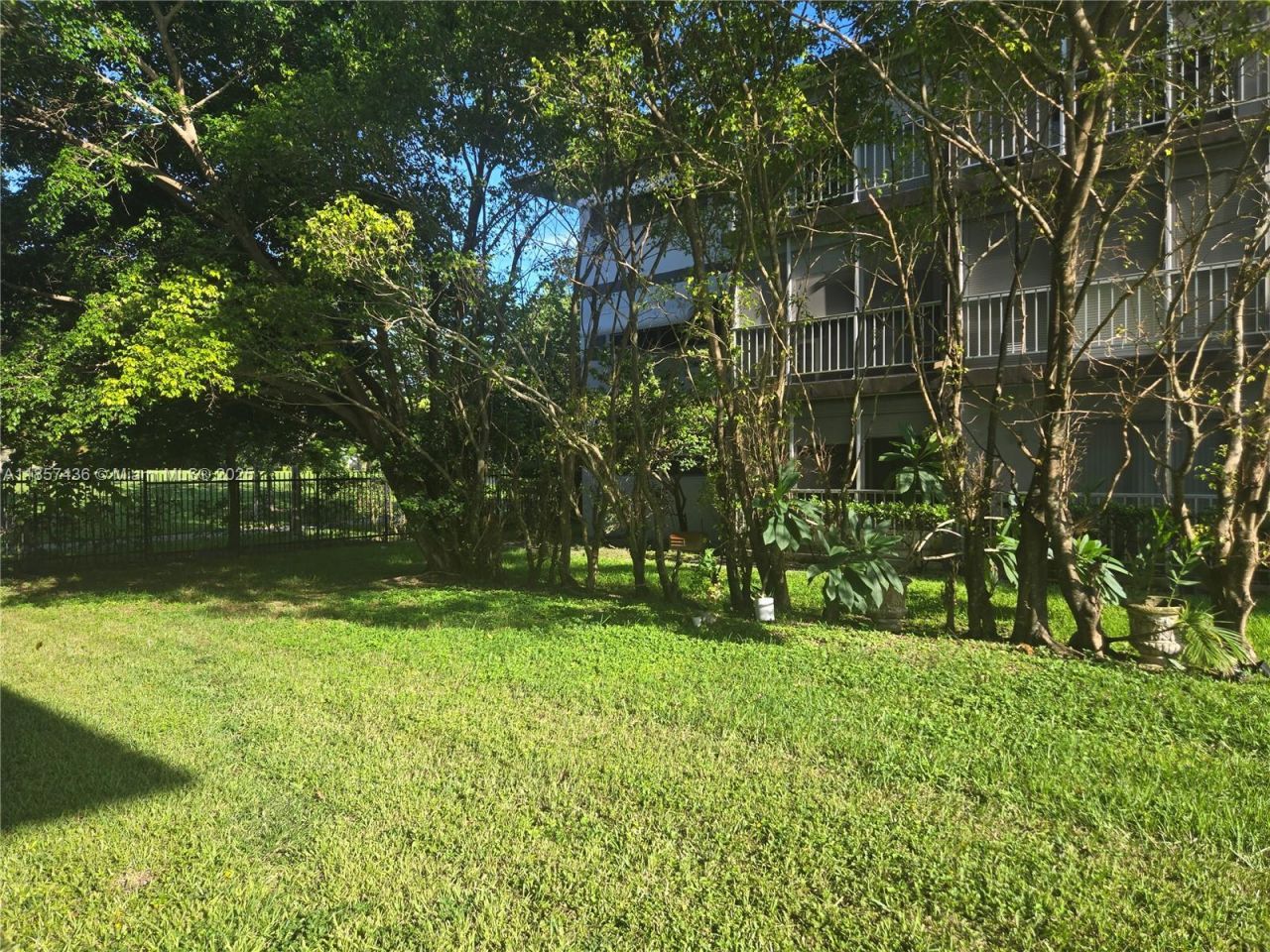 1001 Hillcrest Ct, Unit 302, Hollywood, FL 33021 Photo