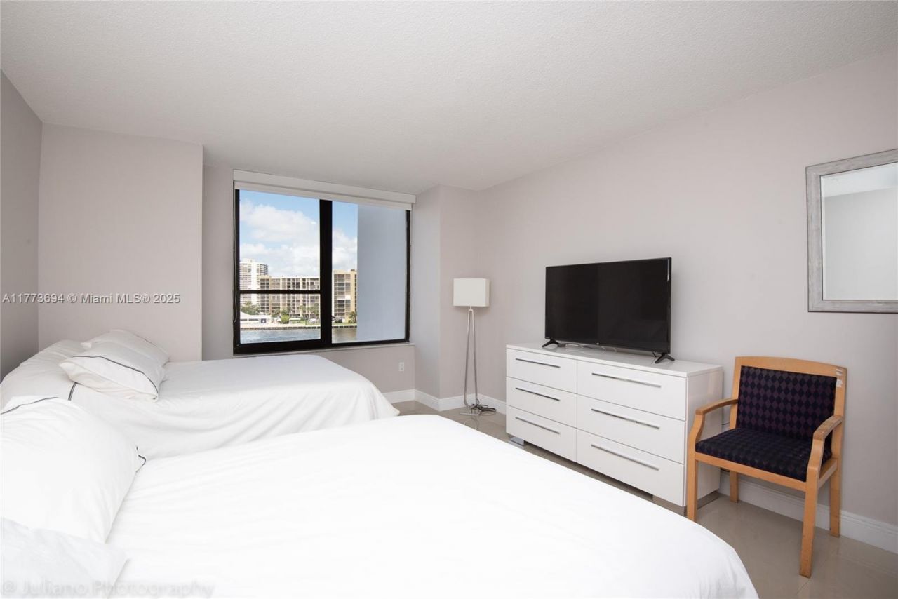 3505 S Ocean Dr, Unit 504, Hollywood, FL 33019 Photo