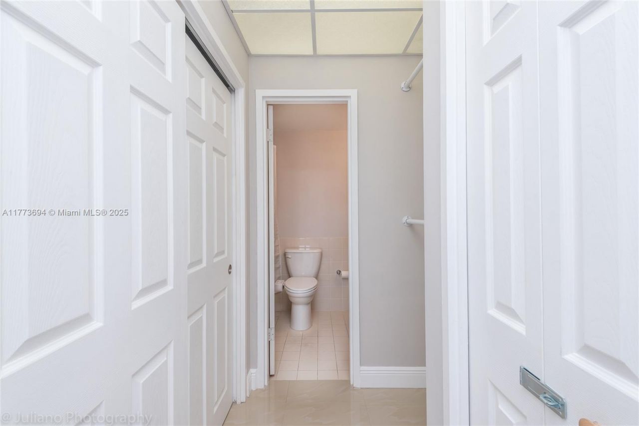 3505 S Ocean Dr, Unit 504, Hollywood, FL 33019 Photo