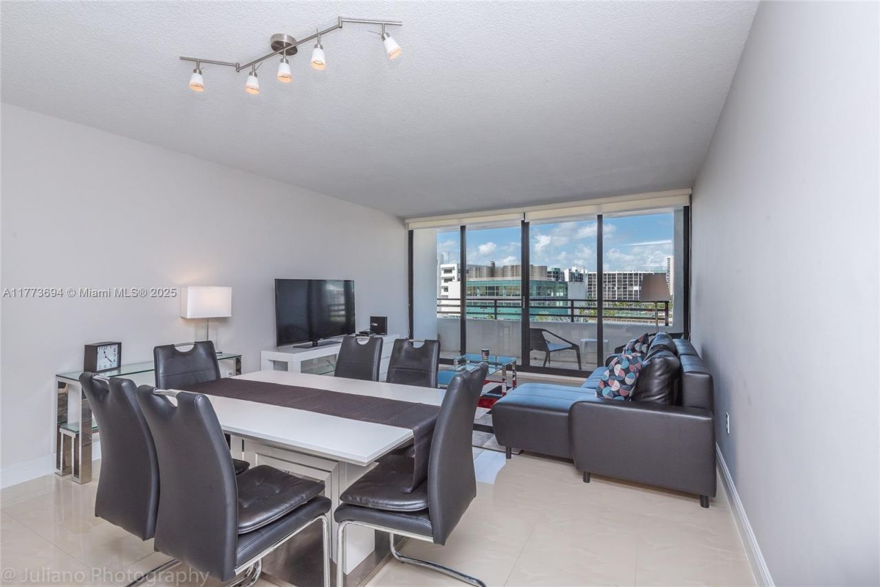 3505 S Ocean Dr, Unit 504, Hollywood, FL 33019 Photo