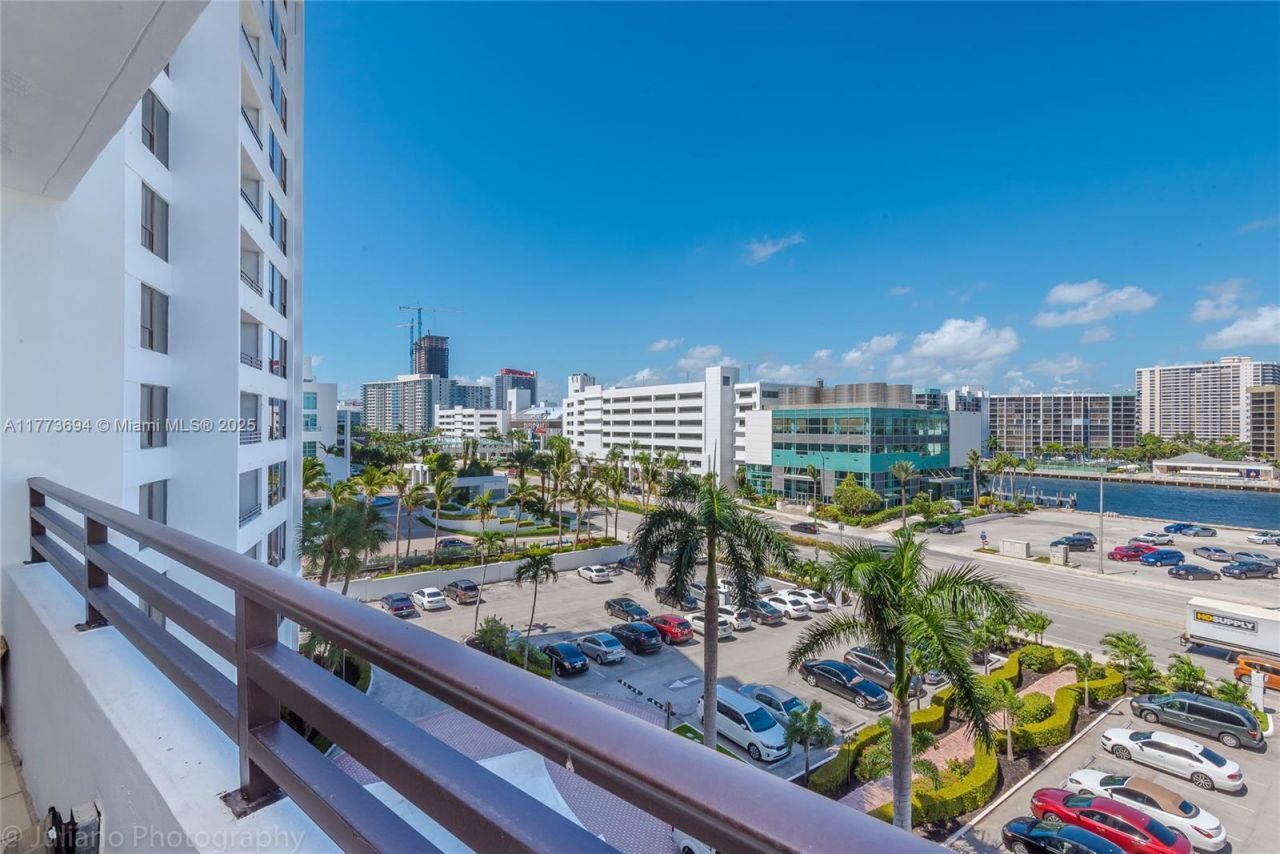 3505 S Ocean Dr, Unit 504, Hollywood, FL 33019 Photo