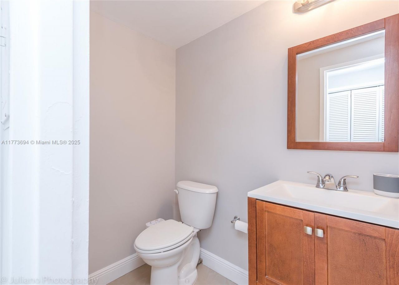 3505 S Ocean Dr, Unit 504, Hollywood, FL 33019 Photo