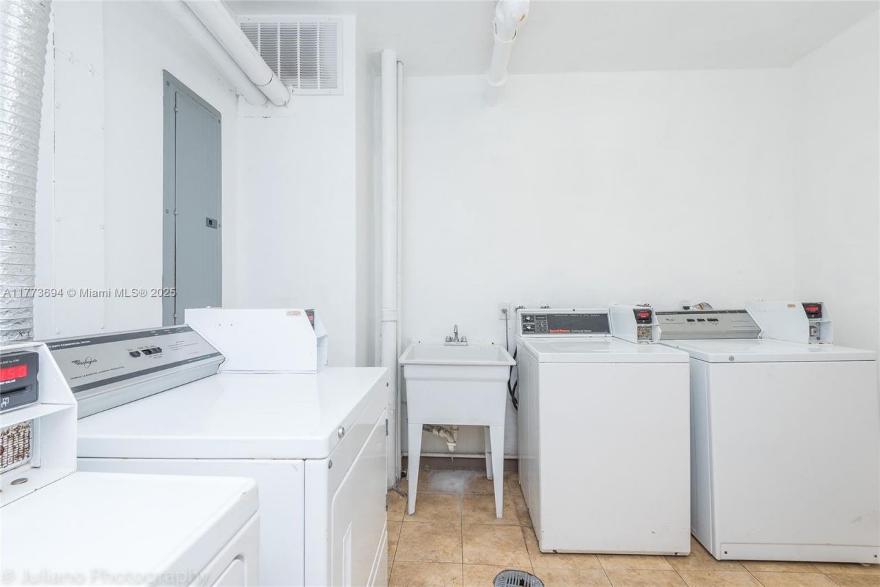 3505 S Ocean Dr, Unit 504, Hollywood, FL 33019 Photo