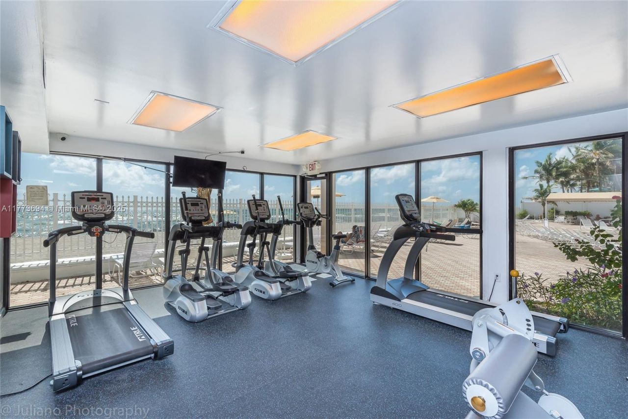 3505 S Ocean Dr, Unit 504, Hollywood, FL 33019 Photo