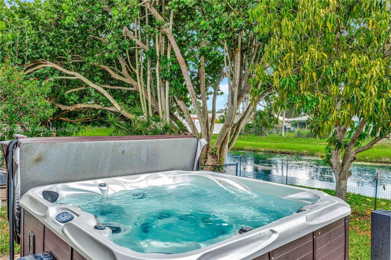 553 Riverside Drive, Palm Beach Gardens, FL 33410 Photo