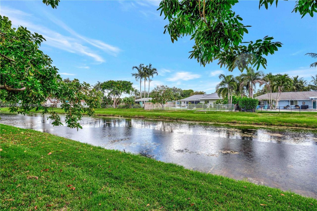 553 Riverside Drive, Palm Beach Gardens, FL 33410 Photo
