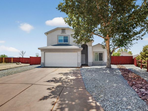 43 Violeta Place, Los Lunas, NM 87031