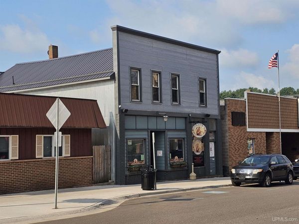 305 Iron Street, Negaunee, MI 49866