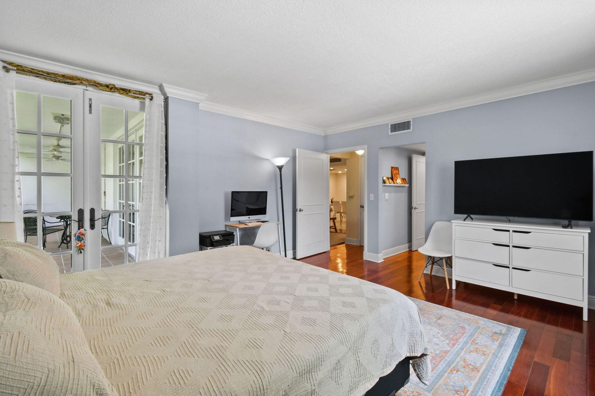 226 Brazilian Avenue, Unit 2 D, Palm Beach, FL 33480 Photo
