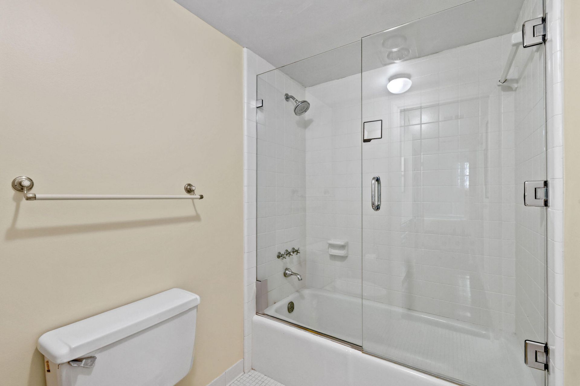 226 Brazilian Avenue, Unit 2 D, Palm Beach, FL 33480 Photo