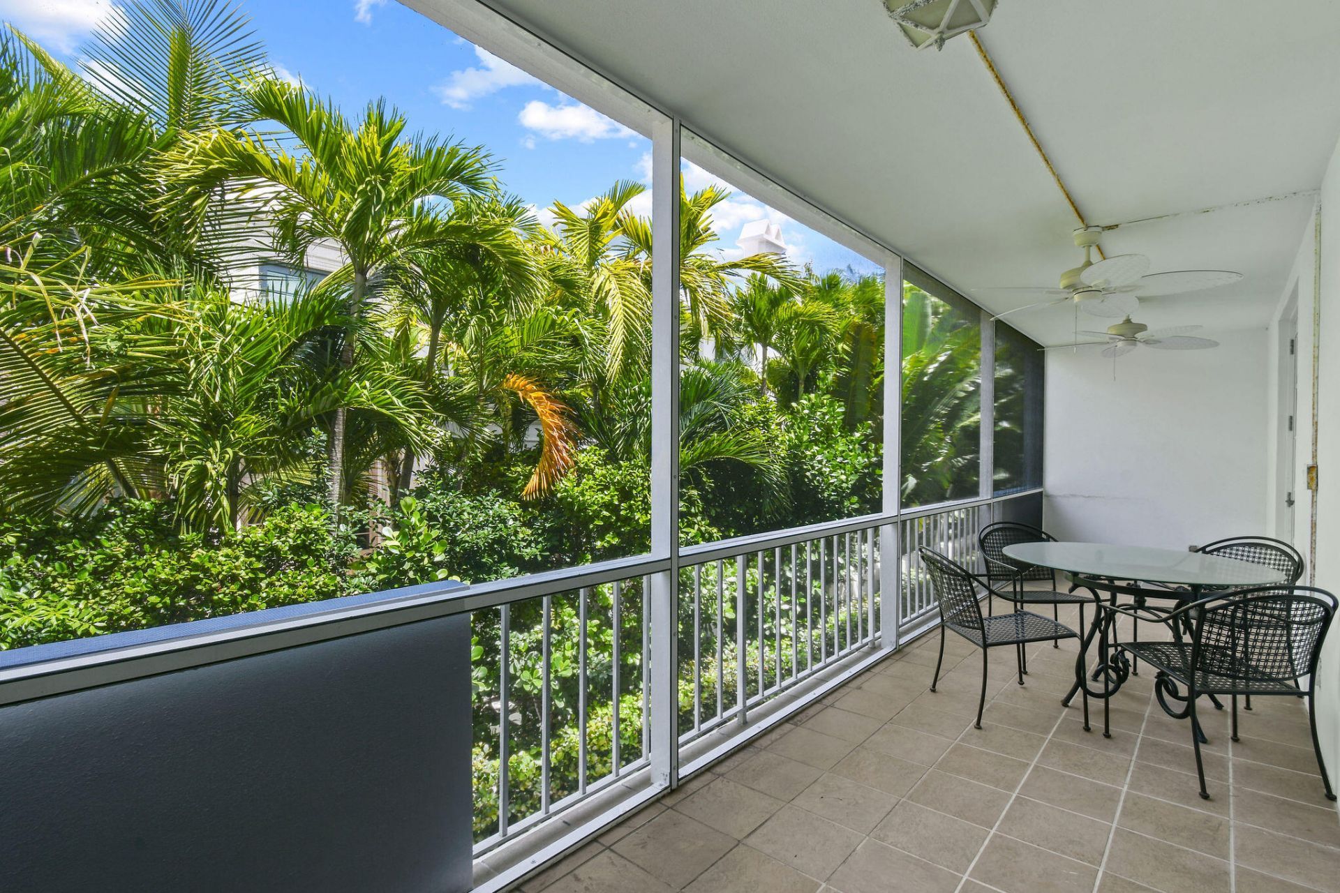 226 Brazilian Avenue, Unit 2 D, Palm Beach, FL 33480 Photo