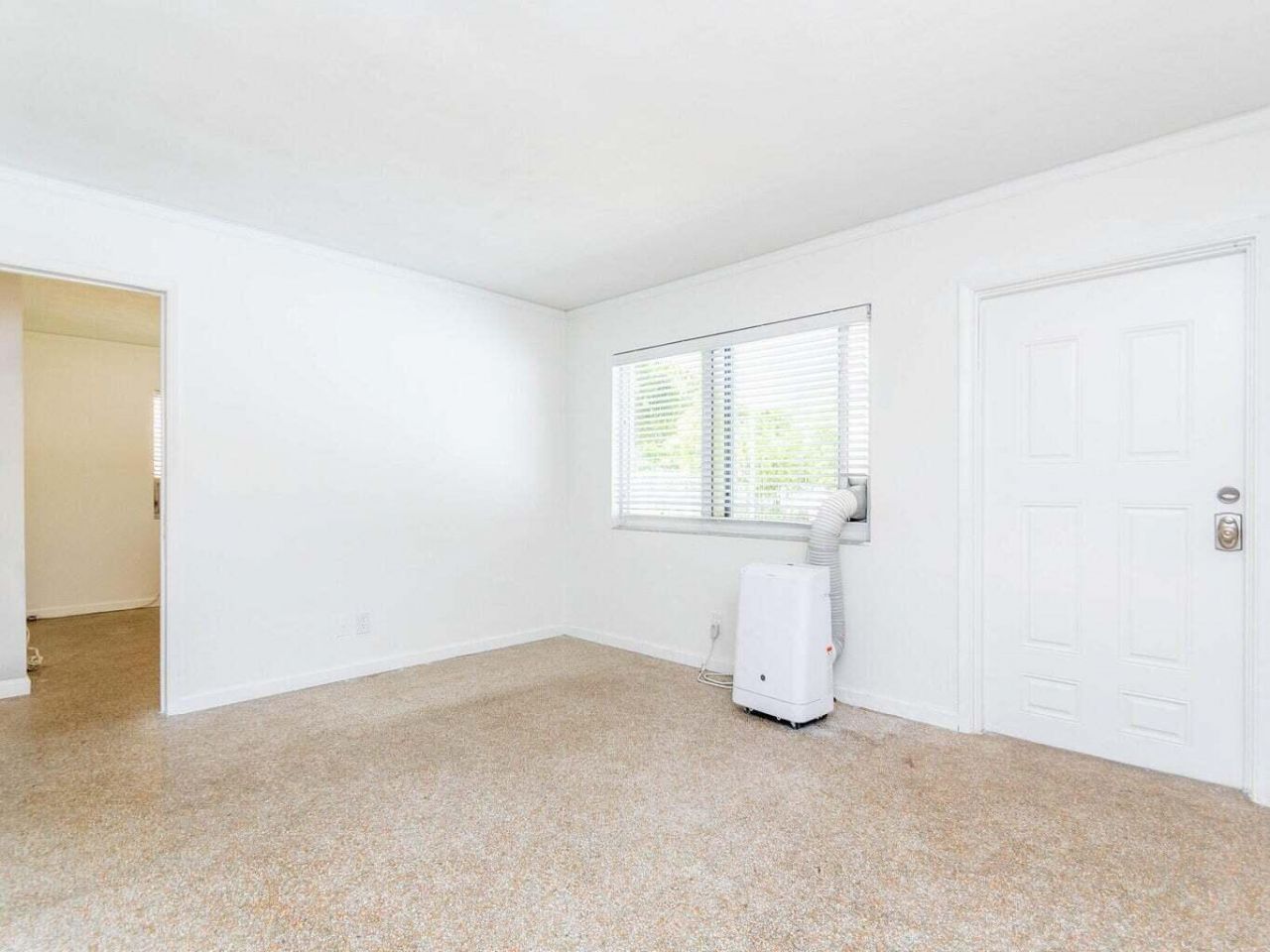 4230 NE 1st Terrace, Oakland Park, FL 33334 Photo