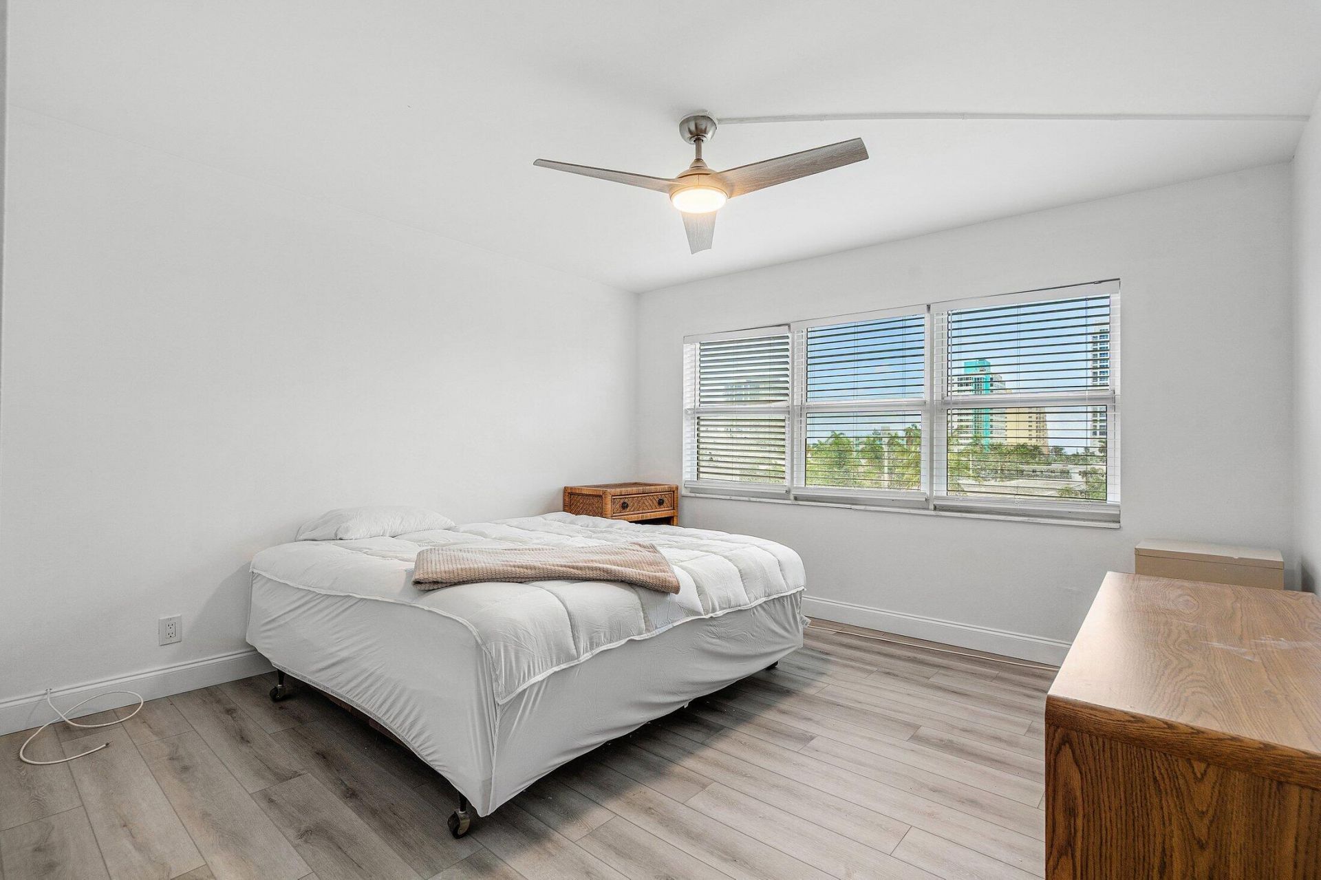 550 Bayshore Drive, Unit 506, Fort Lauderdale, FL 33304 Photo