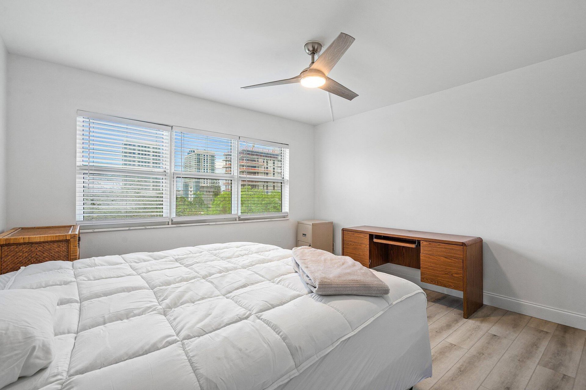 550 Bayshore Drive, Unit 506, Fort Lauderdale, FL 33304 Photo