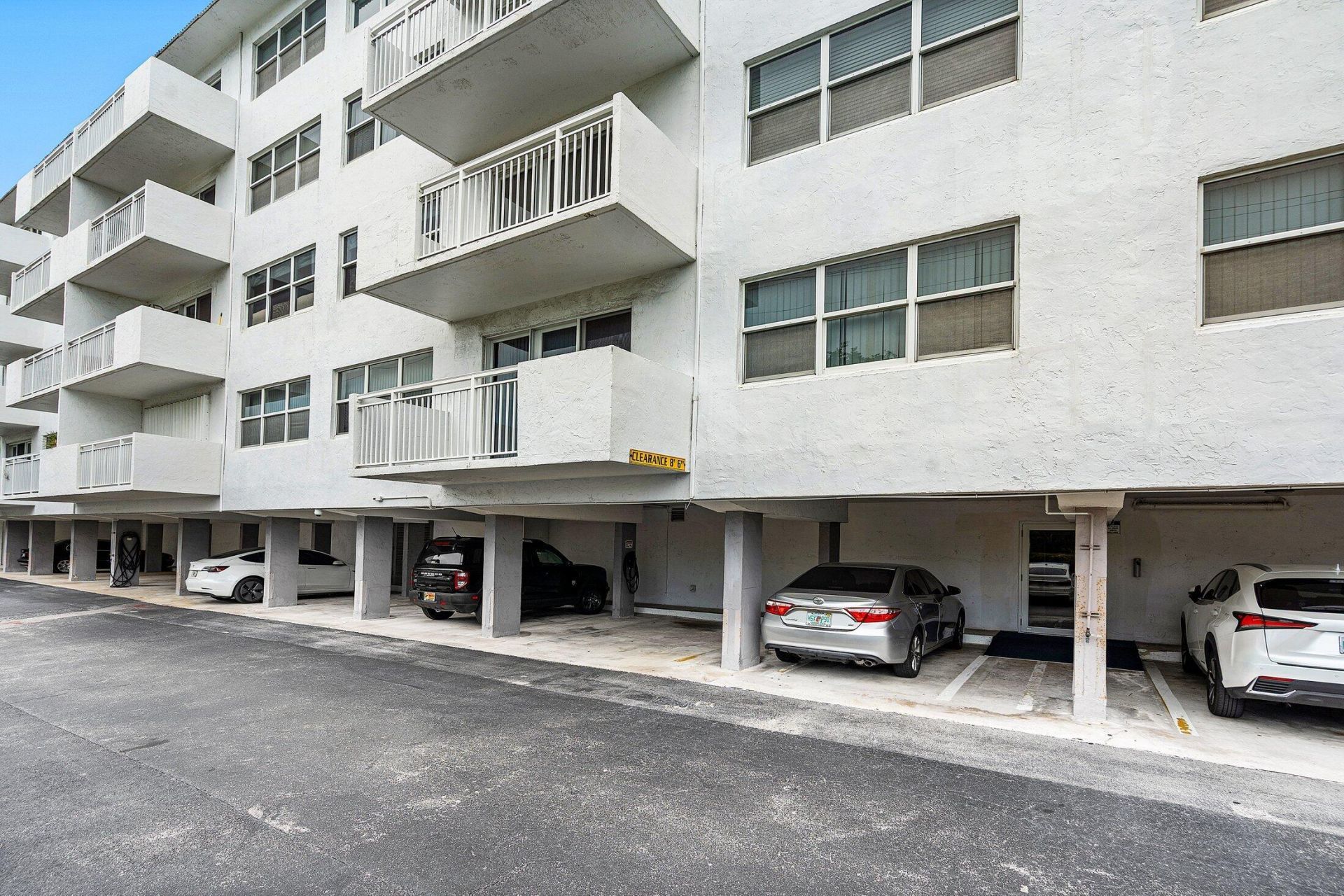 550 Bayshore Drive, Unit 506, Fort Lauderdale, FL 33304 Photo