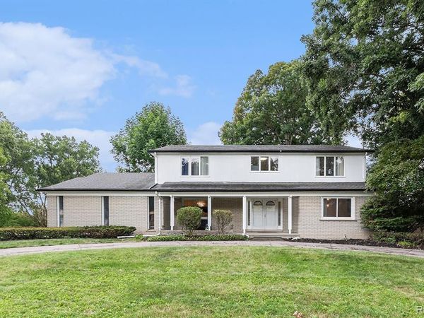 22465 Kenwyck Drive, Southfield, MI 48034