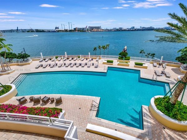 848 Brickell Key Dr, Unit 2602, Miami, FL 33131