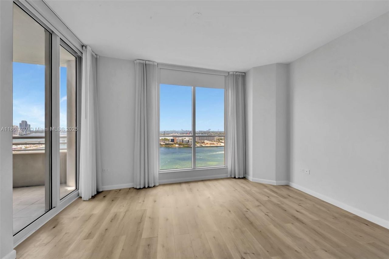 848 Brickell Key Dr, Unit 2602, Miami, FL 33131 Photo