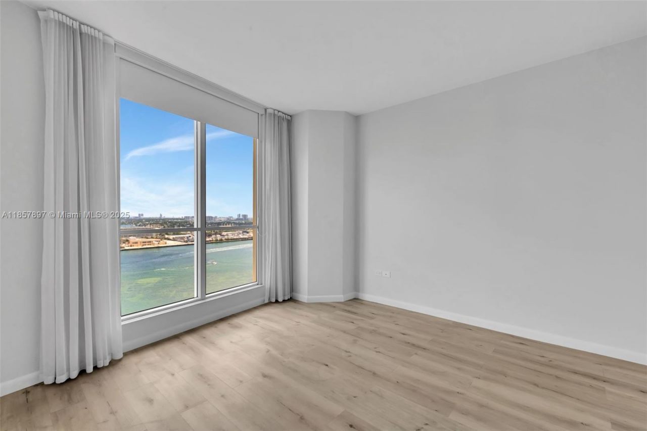 848 Brickell Key Dr, Unit 2602, Miami, FL 33131 Photo