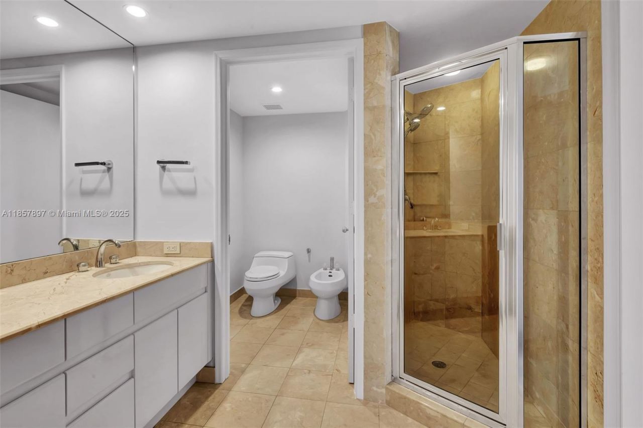 848 Brickell Key Dr, Unit 2602, Miami, FL 33131 Photo