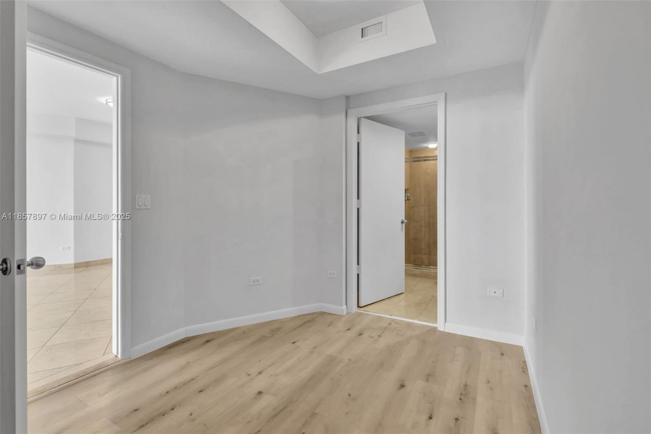 848 Brickell Key Dr, Unit 2602, Miami, FL 33131 Photo