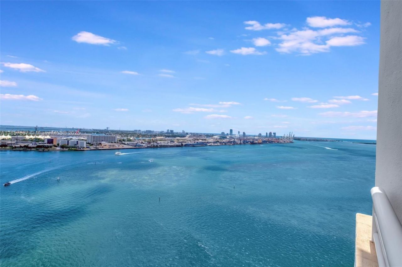 848 Brickell Key Dr, Unit 2602, Miami, FL 33131 Photo