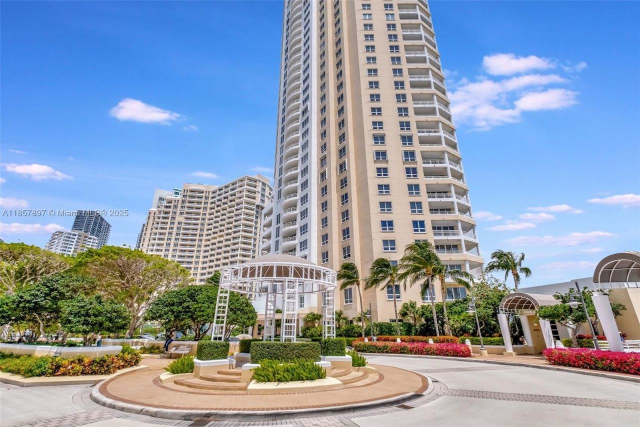 848 Brickell Key Dr, Unit 2602, Miami, FL 33131 Photo