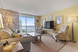 9820 Queensway Blvd. photo 4