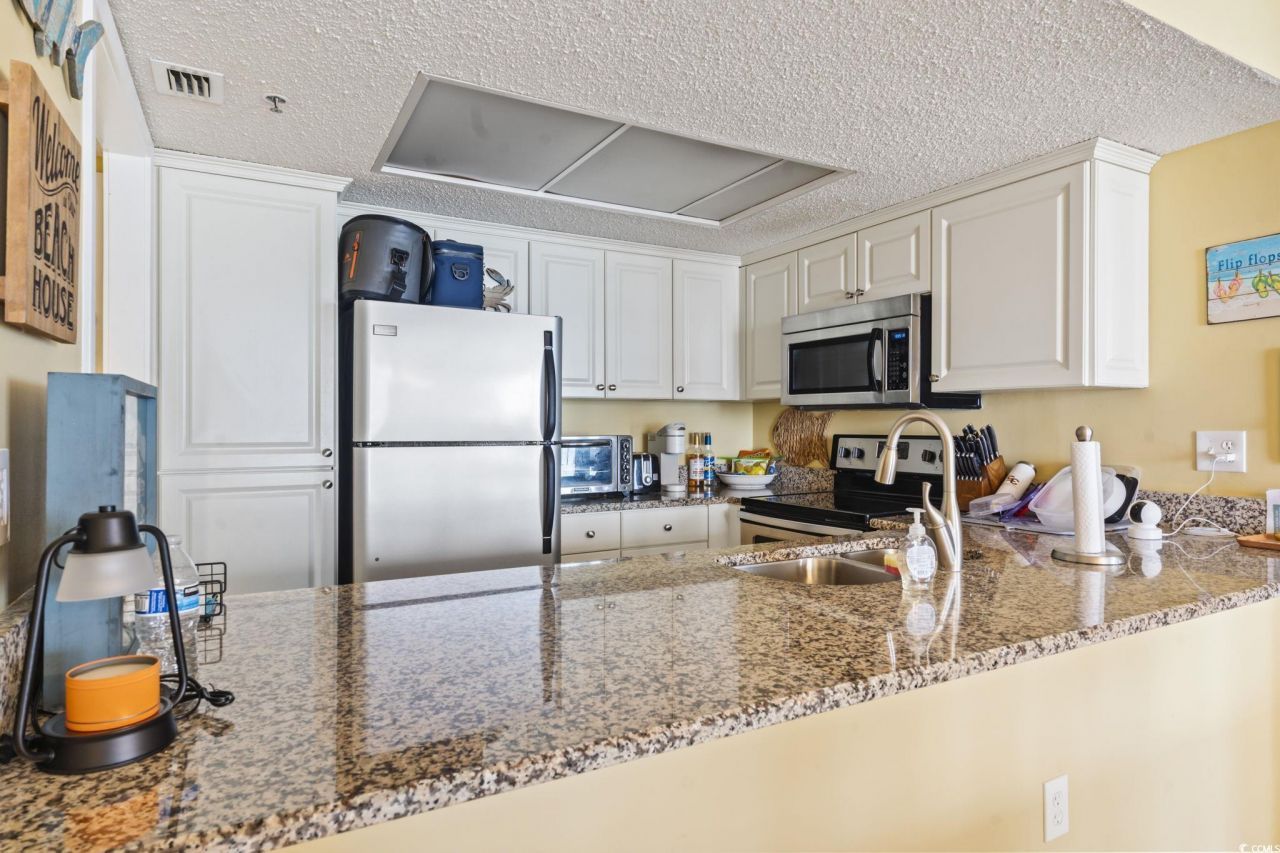 9820 Queensway Blvd. Photo 8