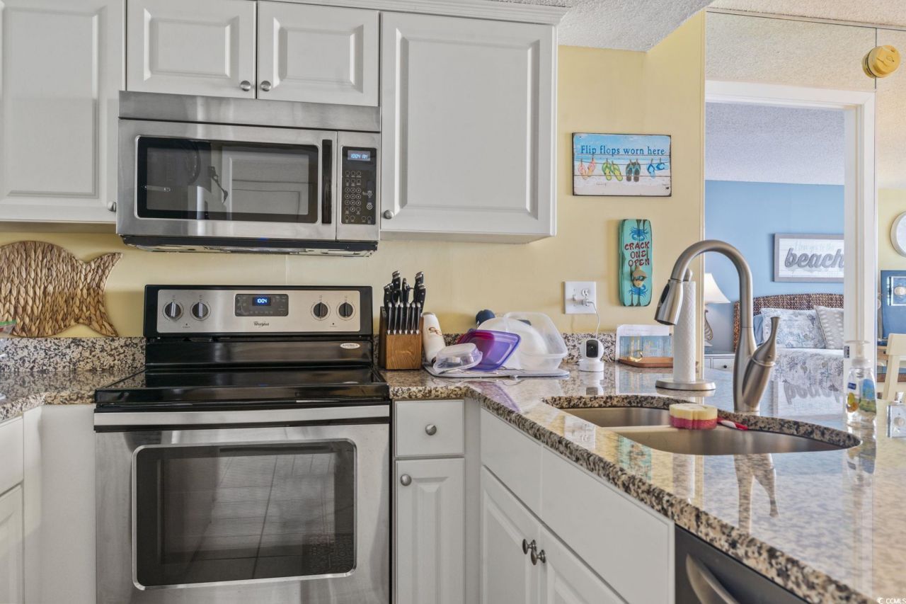 9820 Queensway Blvd. Photo 9