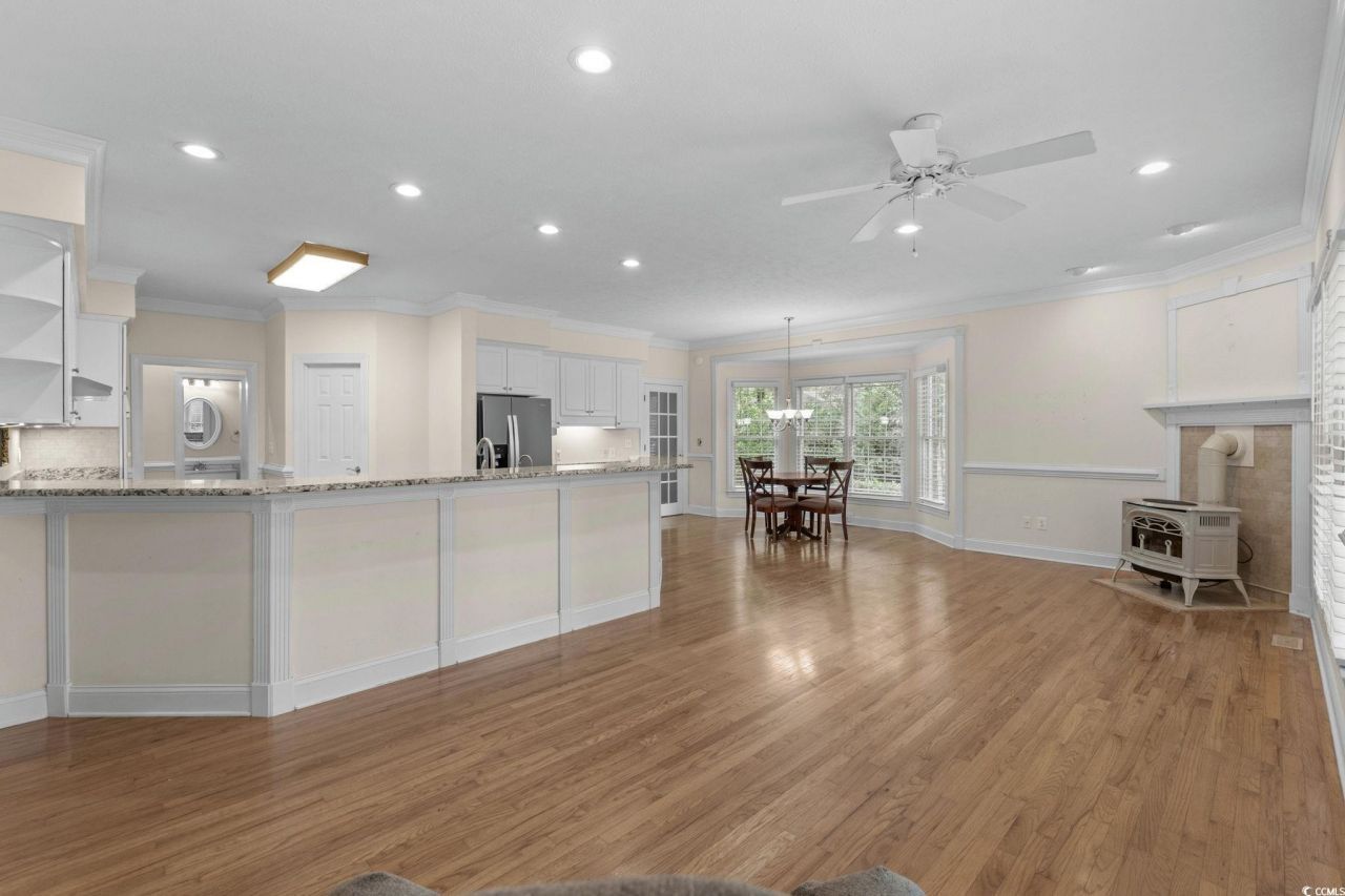 4504 Fulton Pl. Photo 7