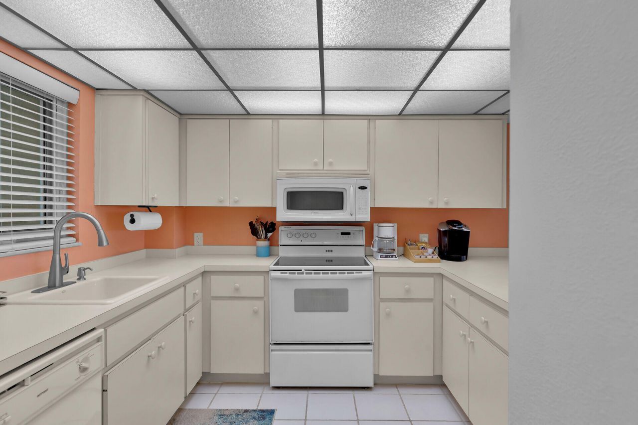 135 Coco Plum Drive, Unit 1B, Marathon, FL 33050 Photo