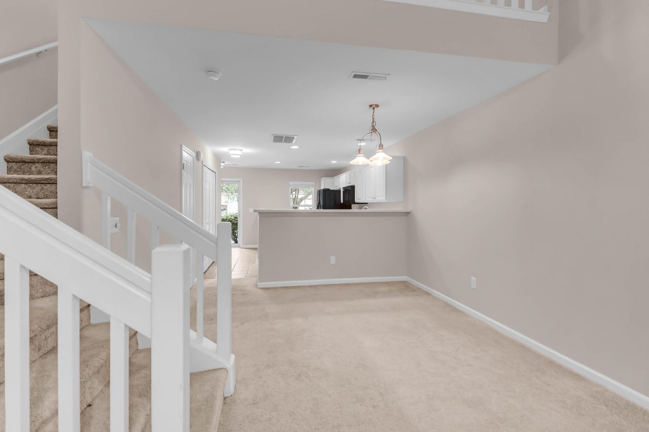 8712 Grassy Oak Trail Photo 14