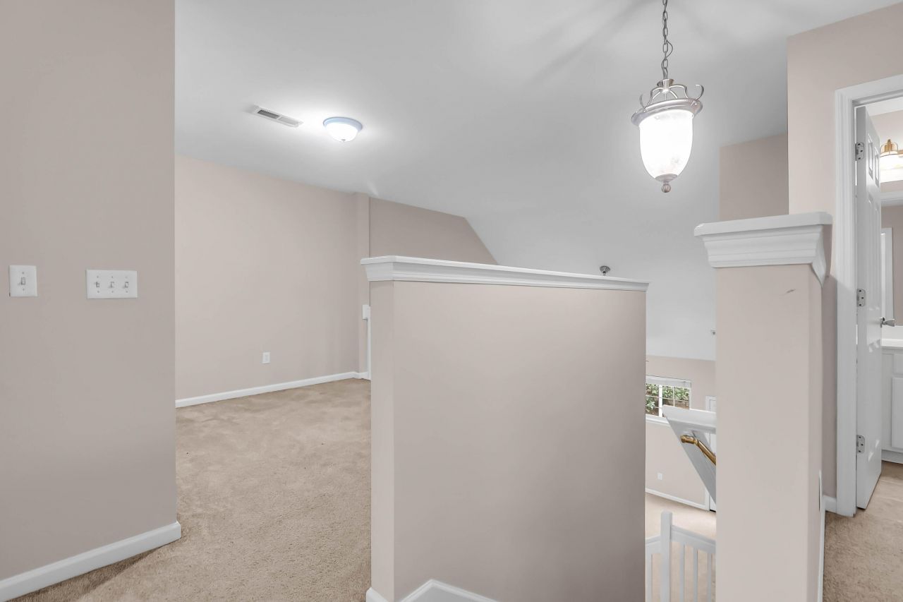 8712 Grassy Oak Trail Photo 28