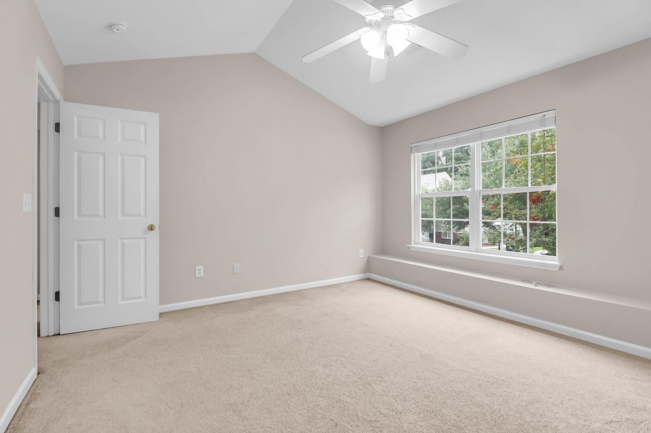 8712 Grassy Oak Trail Photo 29