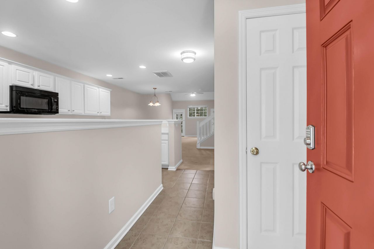 8712 Grassy Oak Trail Photo 6